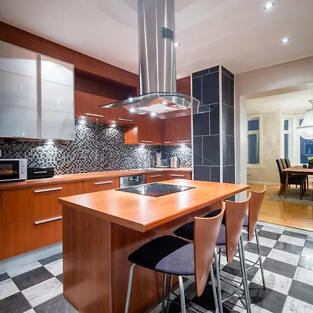 Enter - Historic Arctic * Тромсё