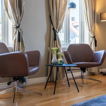 Enter - Historic Arctic *