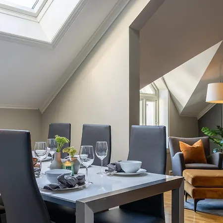 Enter - Historic Arctic Apartamento