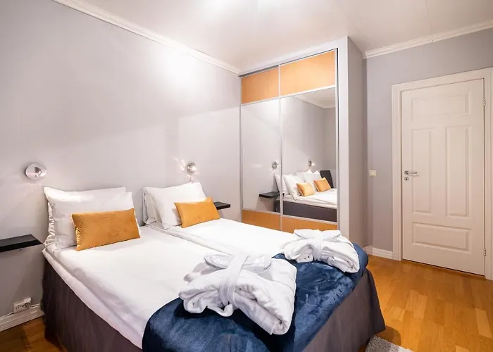 Enter - Historic Arctic Tromsø