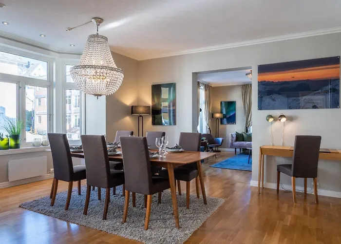 Enter - Historic Arctic Leilighet *